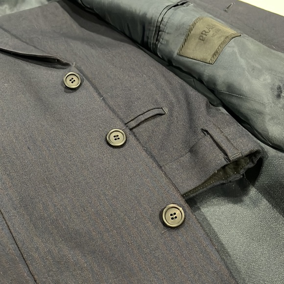 Prada, Navy Blue w Brown Stripe Three Button Wool Fitted Suit and pants 40 32x27 - Picture 8 of 9